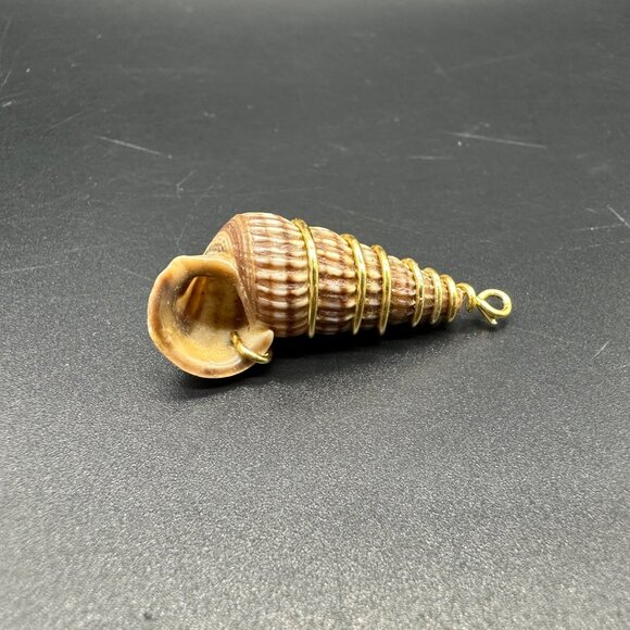 Natural Seashell Pendant Gold Toned Wire Sea Nautical Beach Summer Jewelry - Picture 4 of 7